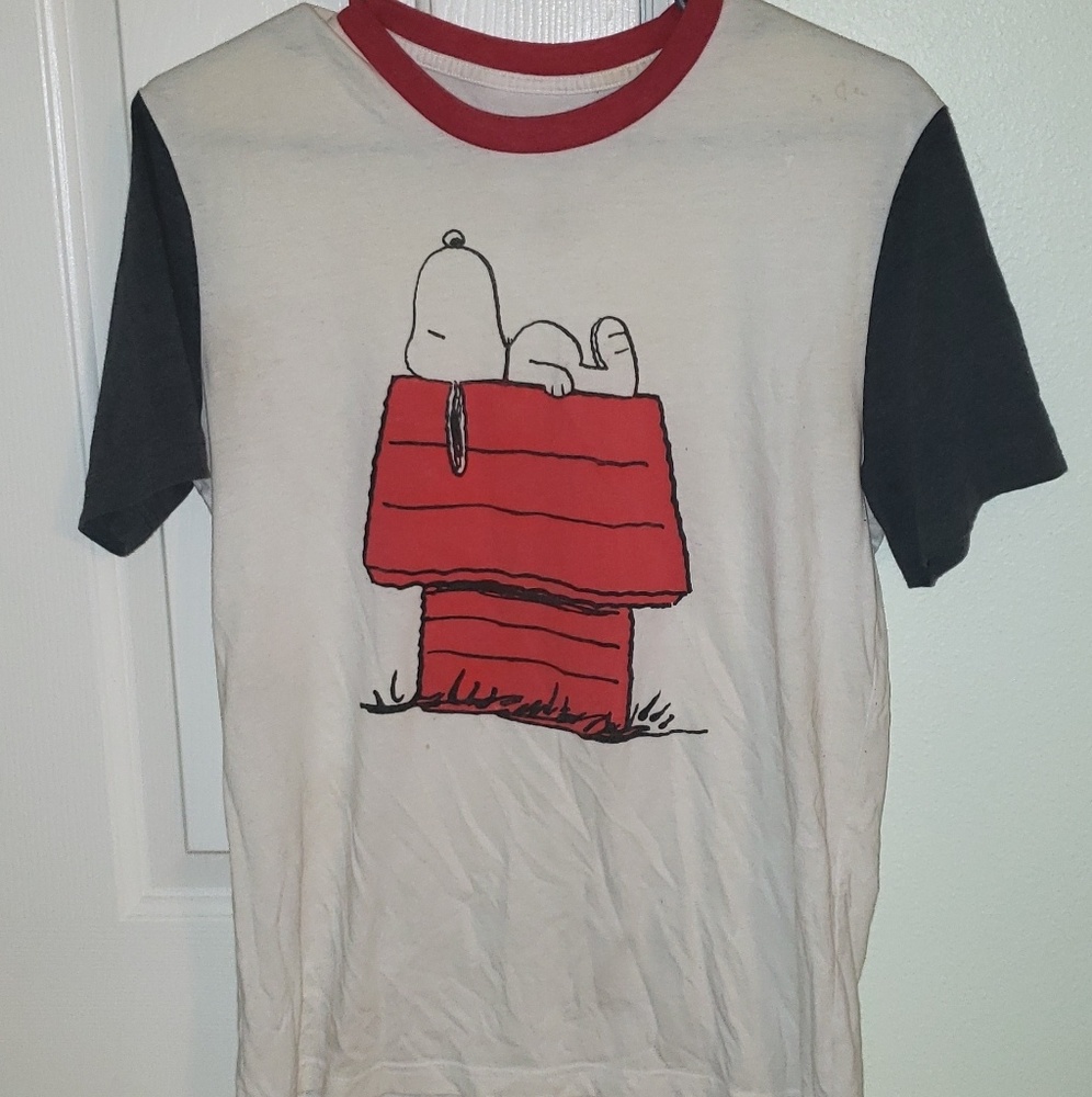 Crew Neck Snoopy Shirt!